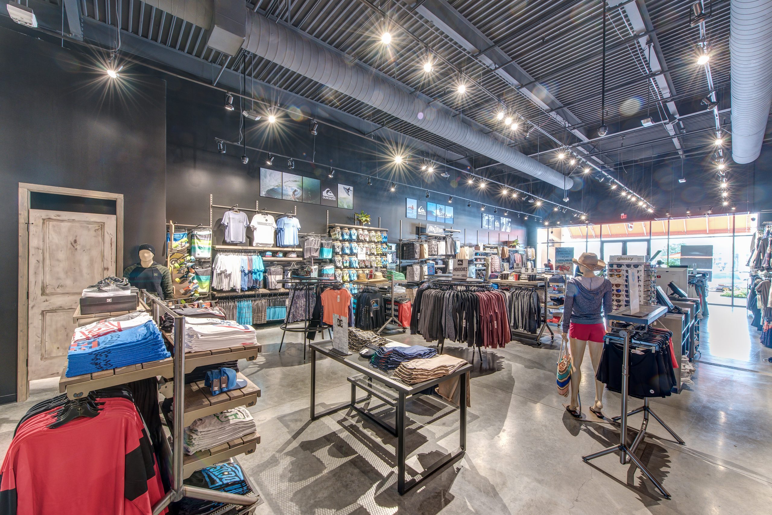 Quiksilver Factory Store Interior Build-out by JRM