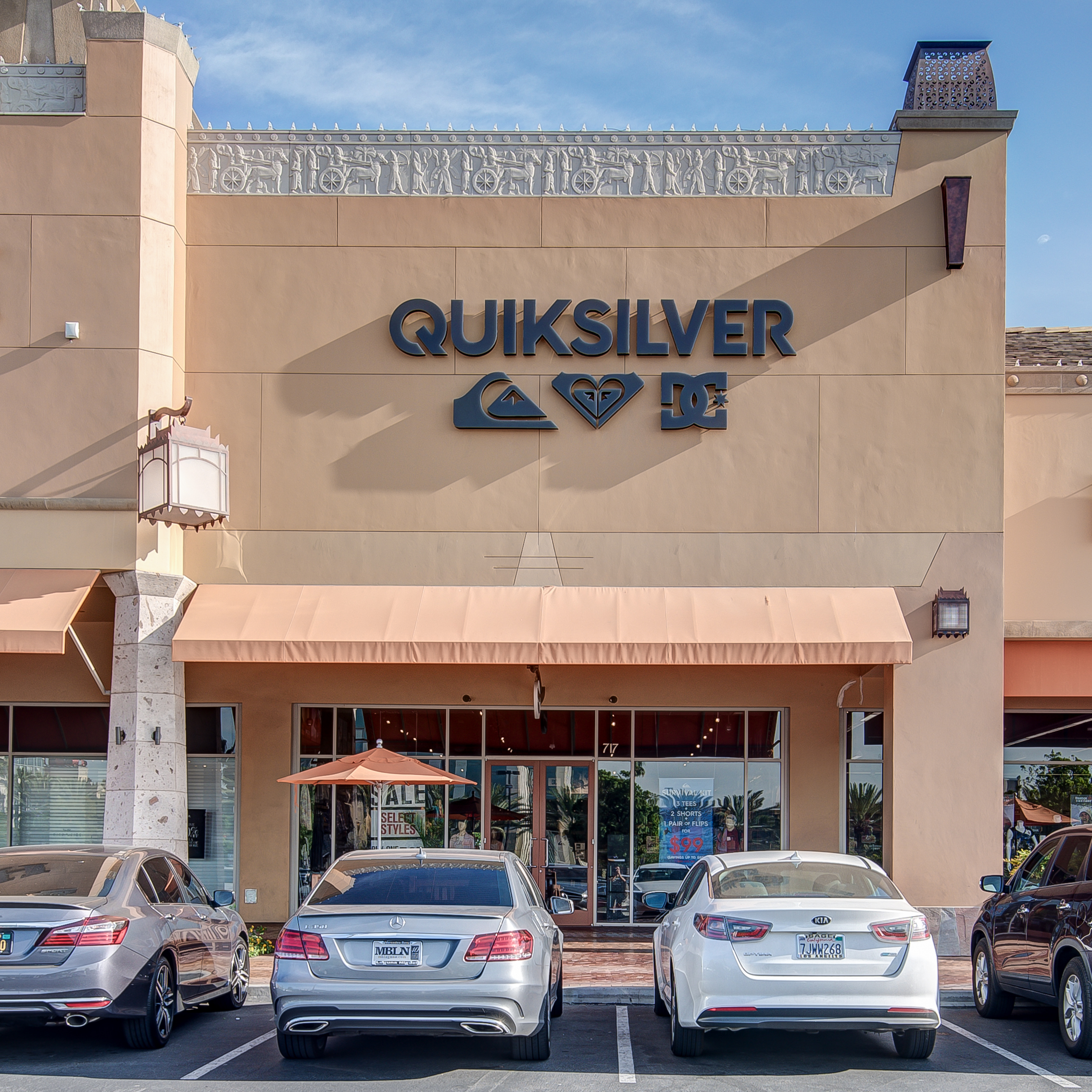 Quiksilver Factory Store Interior Build-out by JRM