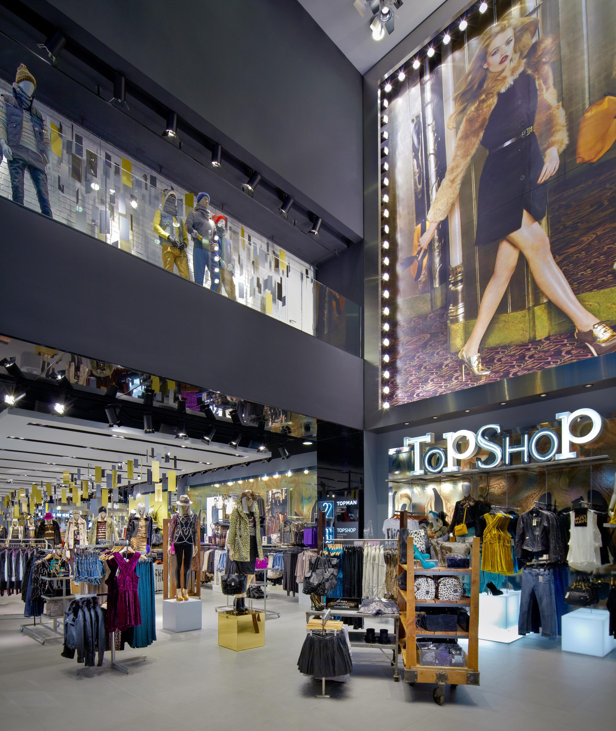 Topshop Flagship Store in Downtown Chicago Revamped by JRM