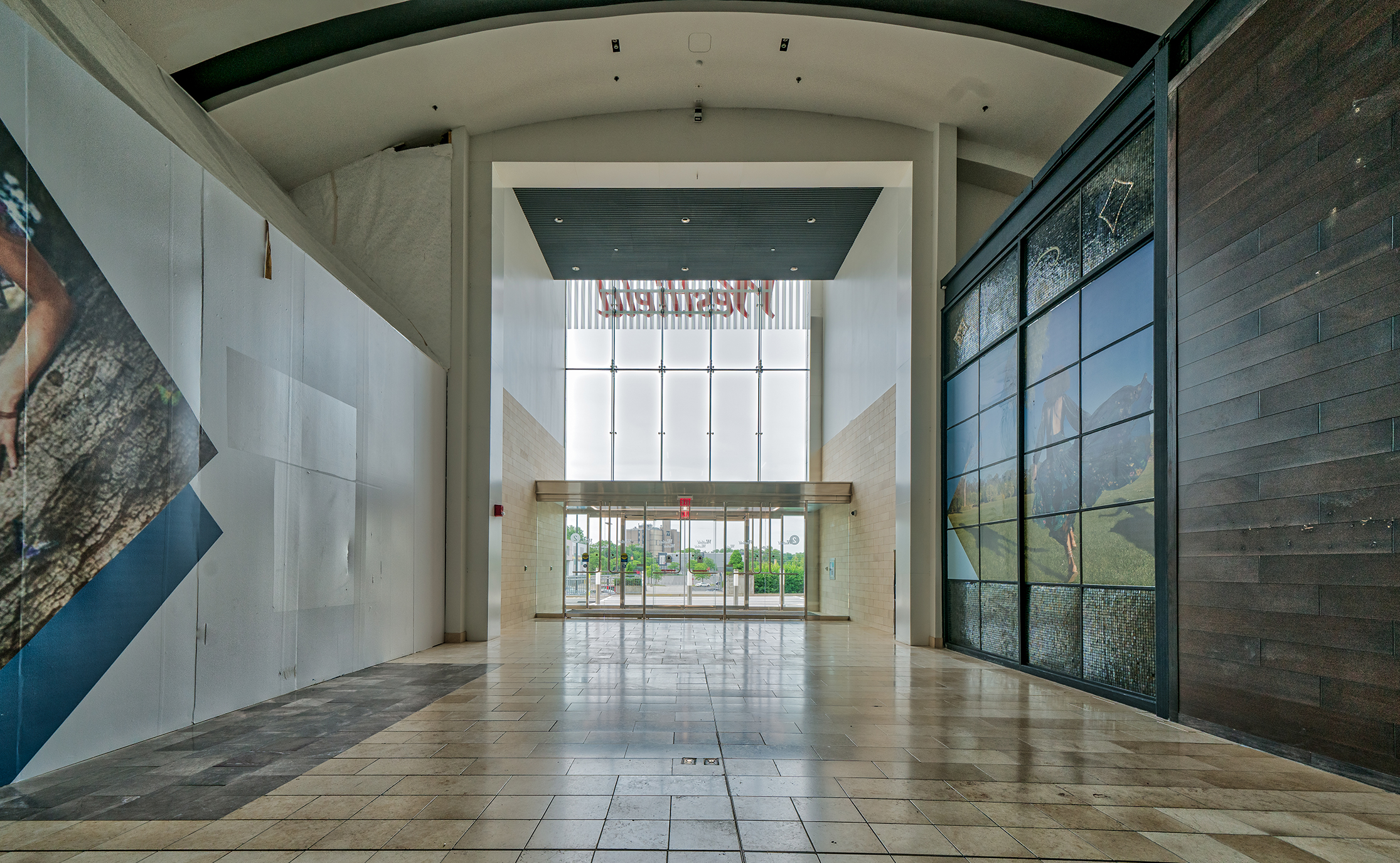 AMC / Grand Lux entrance - Picture of Westfield Garden State Plaza